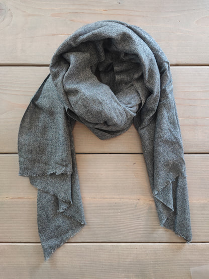 Mykt grått kasjmirskjerf