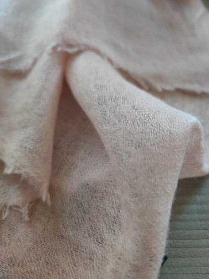 Off white tynt Merino skjerf, håndlagd