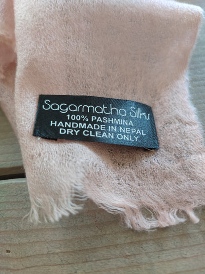 Off white tynt Merino skjerf, håndlagd