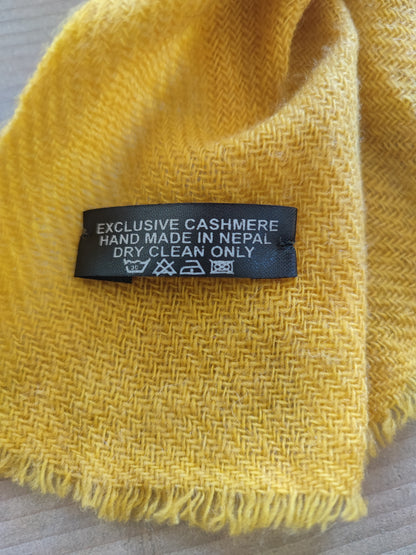 Lyst og mykt beige kasjmirskjerf (kopi)